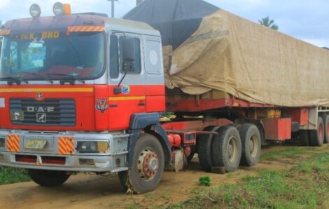 Côte d’Ivoire-AIP/ Quatre camions chargés de fonds de tasse d’hévéa interceptés à Noé (CHPH).