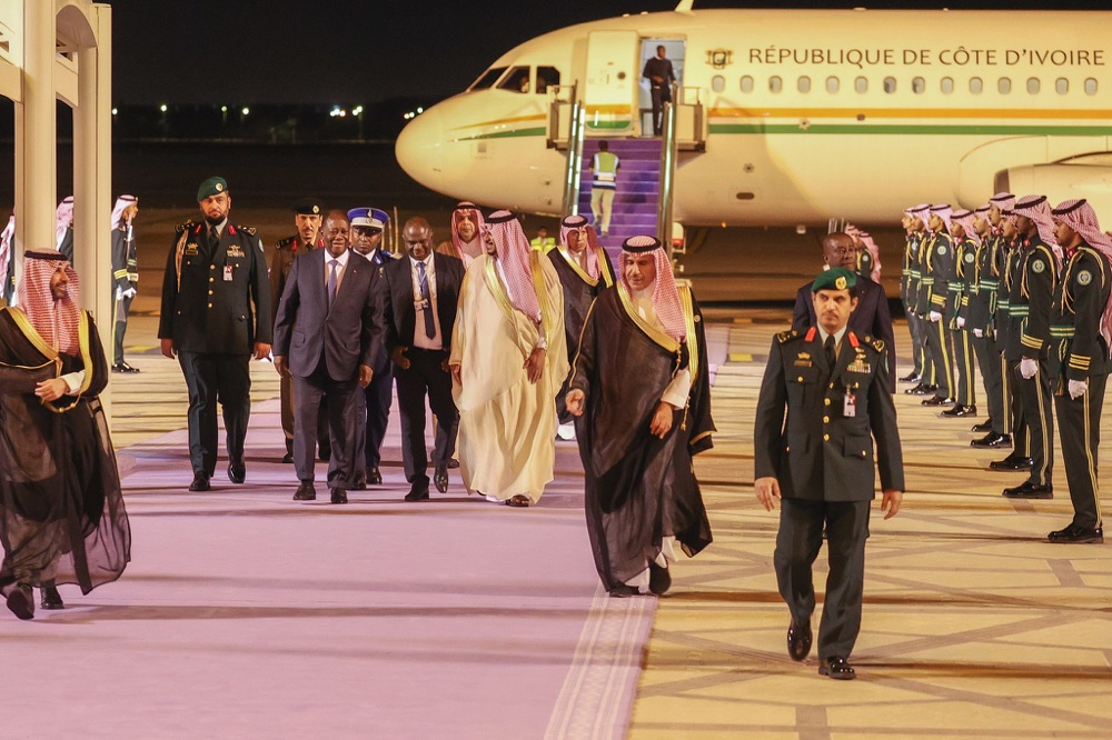 arrivee-du-president-de-la-republique-a-riyad-pour-le-sommet-arabie-saoudit_44si3xuxwjw