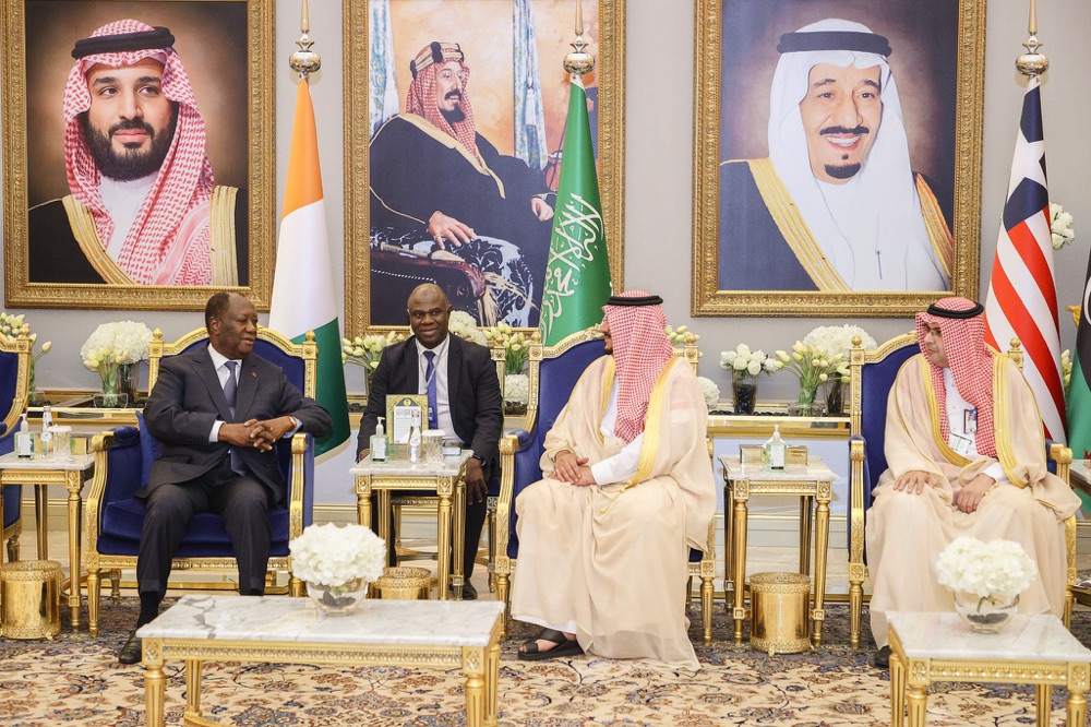 arrivee-du-president-de-la-republique-a-riyad-pour-le-sommet-arabie-saoudit_yezytd1p1um