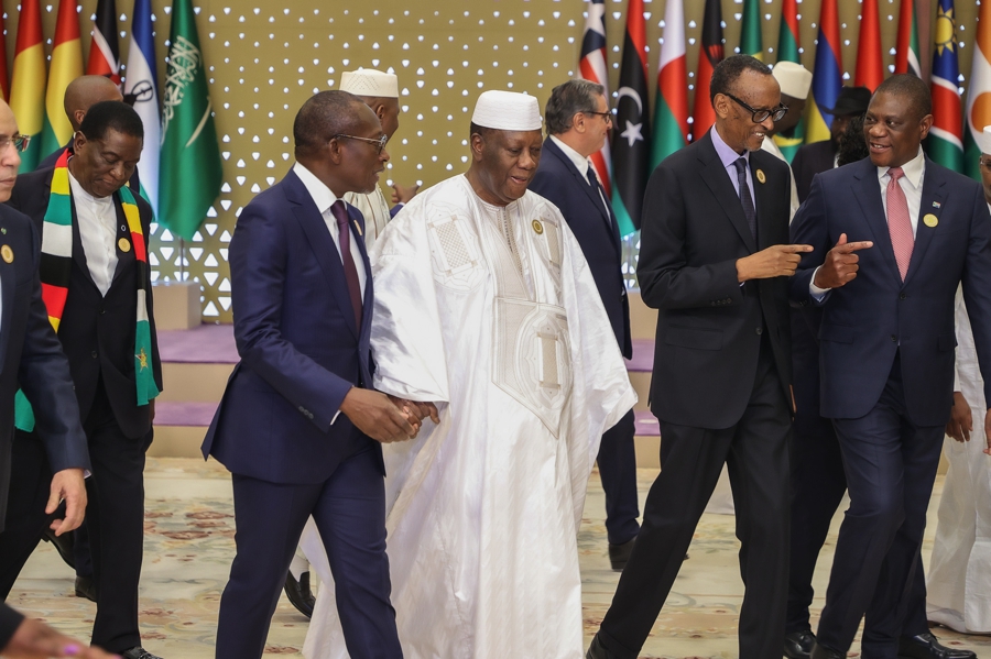 participation-du-president-de-la-republique-sem-alassane-ouattara-au-1er-so_j2dp8utgcir