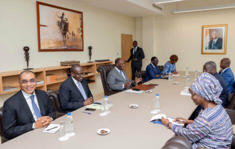 Le Chef de l’État, SEM Alassane Ouattara, a eu un entretien avec le Président de la Commission de l’UEMOA.