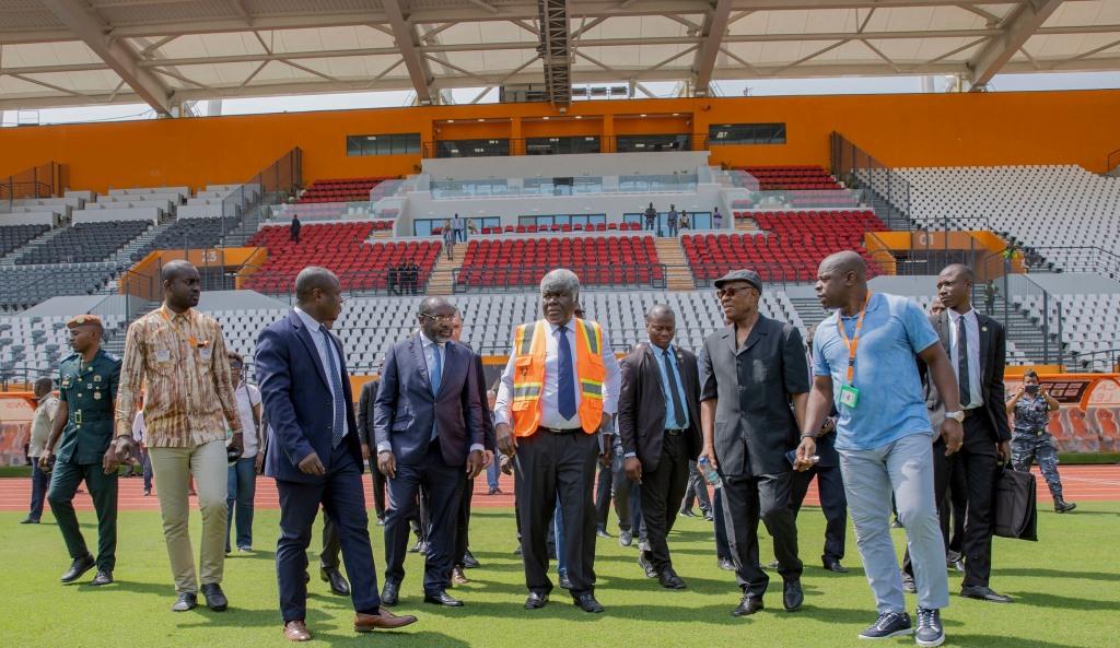 Préparatifs de la CAN 2024 : Le Premier Ministre applaudit les corrections au Stade Félix Houphouët-Boigny.
