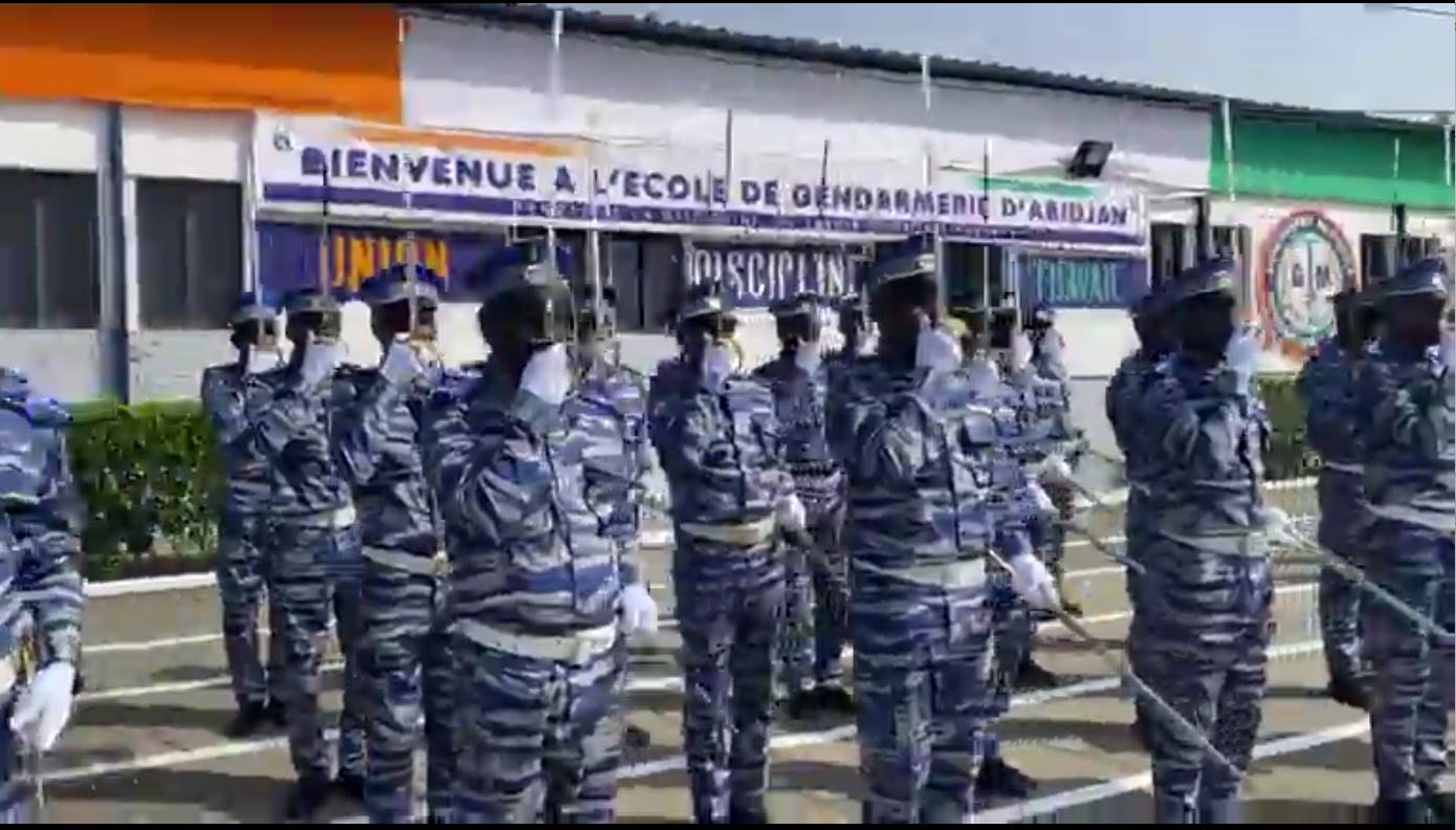 Remise_epaulettes_officiers_gendarmerie_Nationale_122023_42