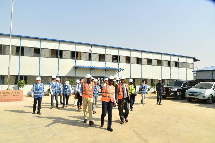 avancee-des-travaux-de-l-usine-transcao-industrie-le-directeur-general-du-c_an06i96ihq7