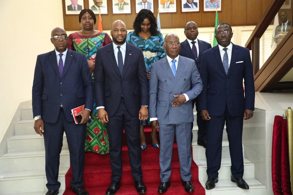 Diplomatie – Explosion du dépôt de carburant en Guinée : le colonel Mamadi Doumbouya traduit sa reconnaissance au président Alassane Ouattara et sollicite l’appui de la Côte d’Ivoire.