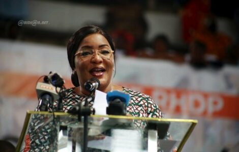 Politique : La présidente de l’Union des femmes du RHDP, Arlette Badou N’Guessan traduit sa “profonde gratitude “ et sa “reconnaissance” au président Ouattara