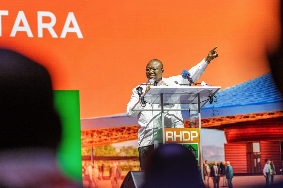 politique-hommage-au-president-ouattara-les-jeunes-du-rhdp-appeles-a-etre-d_vdo5frv4fd