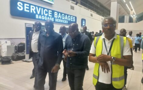 Aéroport d’Abidjan : le ministre Amadou Koné effectue une visite surprise, ses dernières instructions aux acteurs de la plateforme aéroportuaire.