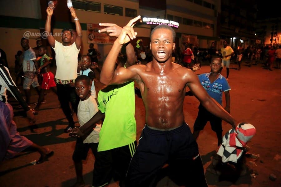 can-2023-qualification-de-la-cote-d-ivoire-ambiance-dans-la-commune-de-yopo_2erfm866vfb