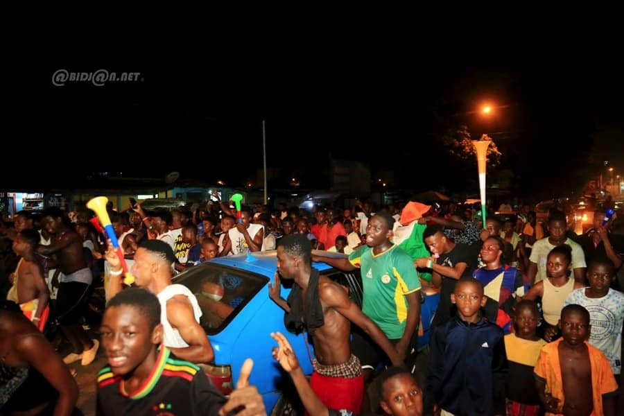 can-2023-qualification-de-la-cote-d-ivoire-ambiance-dans-la-commune-de-yopo_m1rvqgufk3d