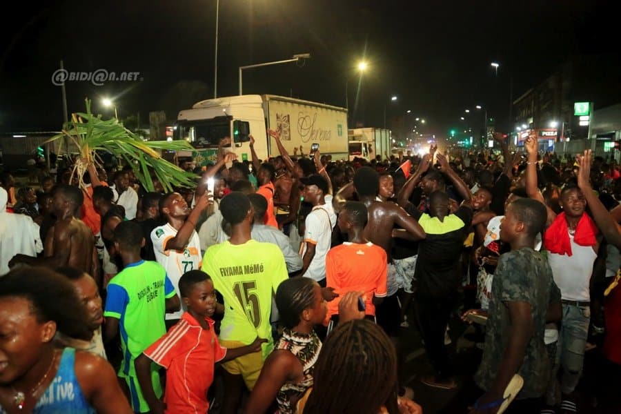 can-2023-qualification-de-la-cote-d-ivoire-ambiance-dans-la-commune-de-yopo_twdc441m2u