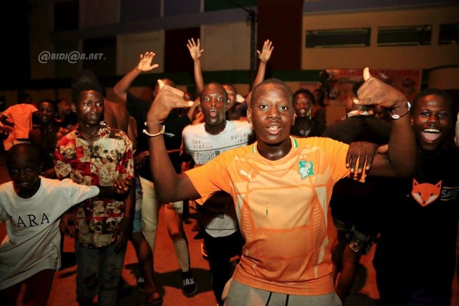can-2023-qualification-de-la-cote-d-ivoire-ambiance-dans-la-commune-de-yopo_yr4bw198syg