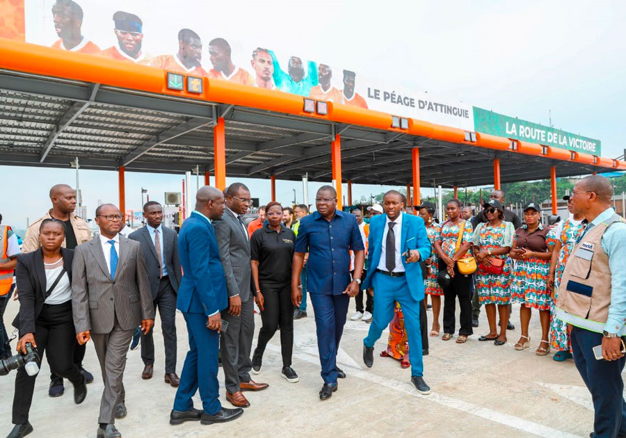 infrastructure-routiere-le-ministre-amede-koffi-kouakou-met-en-service-lext_pzht9gfvi1g (1)