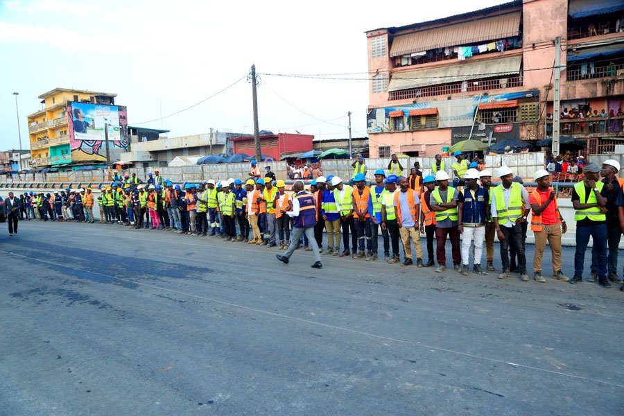 infrastructures-abobo-le-premier-ministre-visite-les-chantiers-du-carrefour_1jl8yetznl5