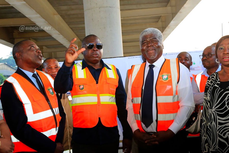 infrastructures-abobo-le-premier-ministre-visite-les-chantiers-du-carrefour_cpnjf6994d4