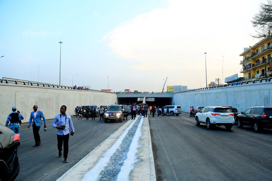 infrastructures-abobo-le-premier-ministre-visite-les-chantiers-du-carrefour_tddetg86j6l