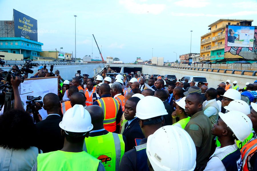 infrastructures-abobo-le-premier-ministre-visite-les-chantiers-du-carrefour_uxfwys3uaxh