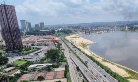 Economie Côte d’Ivoire : Fitch s’attend à une baisse du ratio intérêts/revenus d’ici 2025, suite à l’eurobond de janvier.