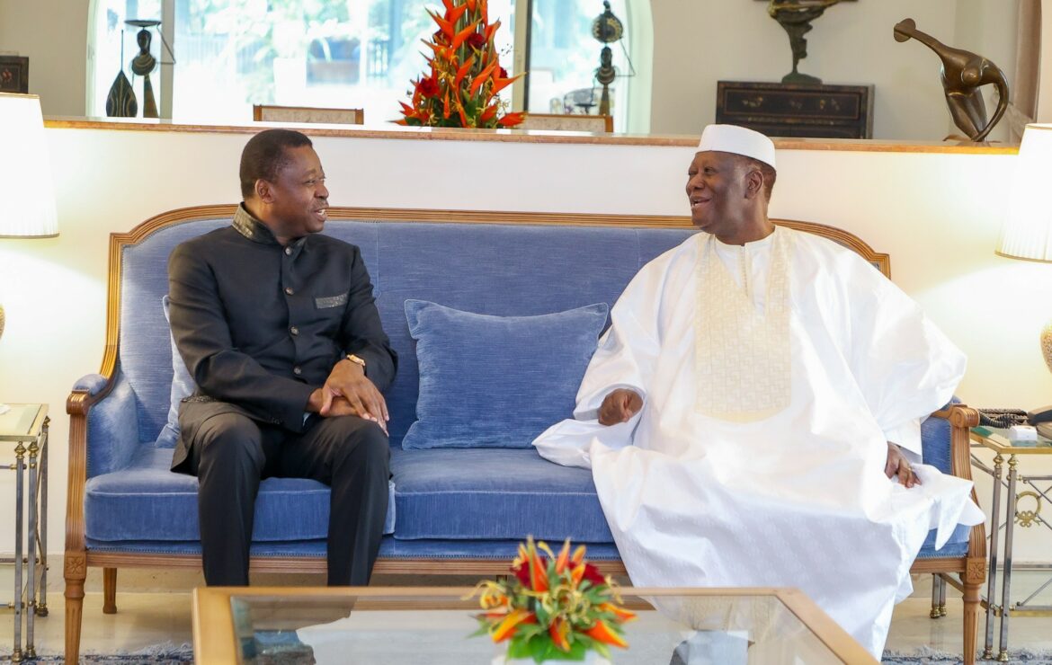Le Chef de L’État, S.E.M Alassane Ouattara, a eu un entretien avec son homologue du Togo, S.E.M Faure GNASSINGBÉ, à Abidjan.