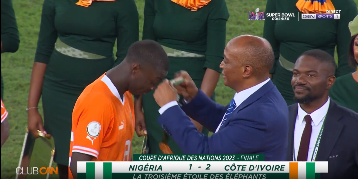 Remise_Trope_medailles_Vainqueurs_CAN2023_3