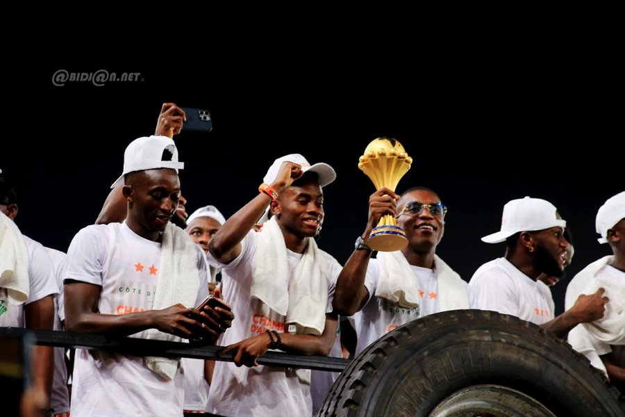 can-2023-ceremonie-de-presentation-de-trophee-au-stade-felix-houphouet-boig_33vz0c4s9ot