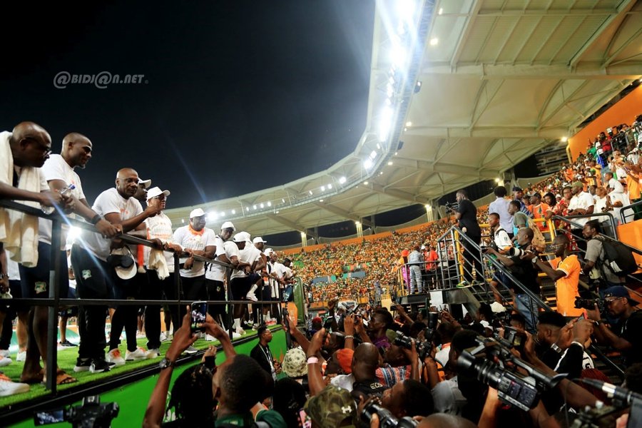 can-2023-ceremonie-de-presentation-de-trophee-au-stade-felix-houphouet-boig_4zjuqvhqh1