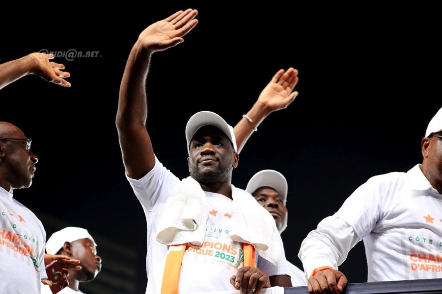 can-2023-ceremonie-de-presentation-de-trophee-au-stade-felix-houphouet-boig_b89ttx8nn8a