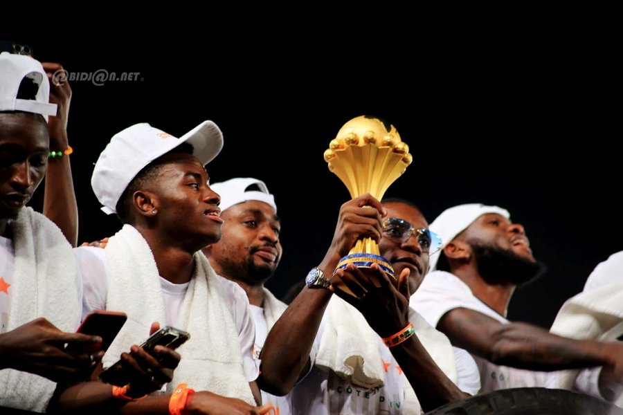 can-2023-ceremonie-de-presentation-de-trophee-au-stade-felix-houphouet-boig_bgt4fguljud