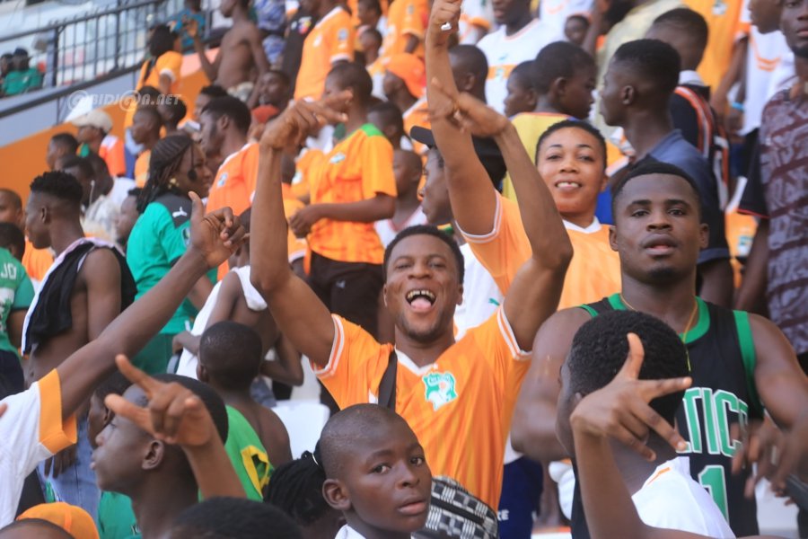 can-2023-ceremonie-de-presentation-de-trophee-au-stade-felix-houphouet-boig_nozx209b8nd