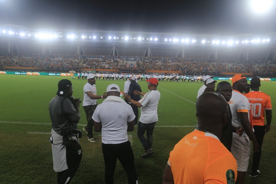 can-2023-ceremonie-de-presentation-de-trophee-au-stade-felix-houphouet-boig_nym53g2ipx