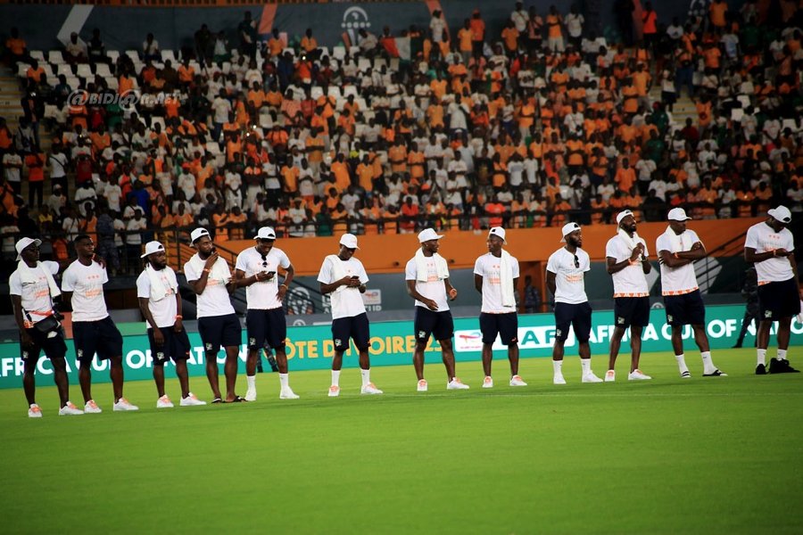can-2023-ceremonie-de-presentation-de-trophee-au-stade-felix-houphouet-boig_ptipum4rs4i