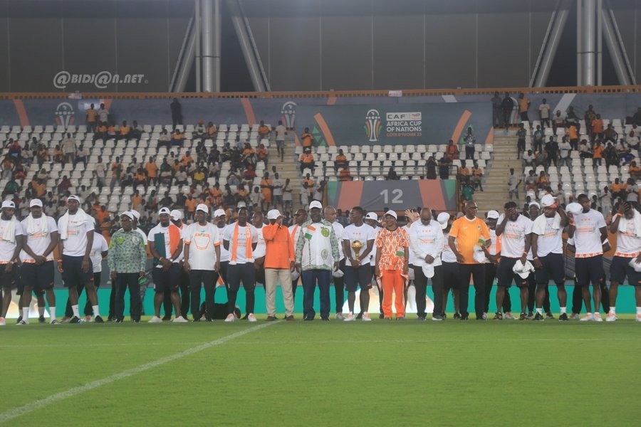 can-2023-ceremonie-de-presentation-de-trophee-au-stade-felix-houphouet-boig_rexcvy5aelg