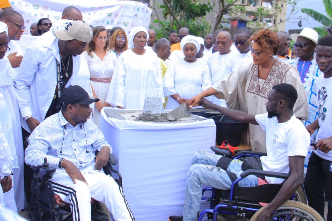 Côte d’Ivoire: une stèle commémorative en hommage aux femmes d’Abobo tuées en 2011.