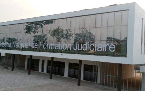 Société – Justice Ivoirienne : 51 élèves greffiers prêtent serment.