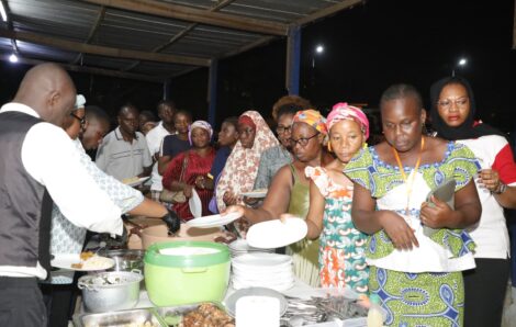 Société – Cohésion Nationale, solidarité dans le temps de jeûne : 500 ménages catholiques et musulmans reçoivent des dons.