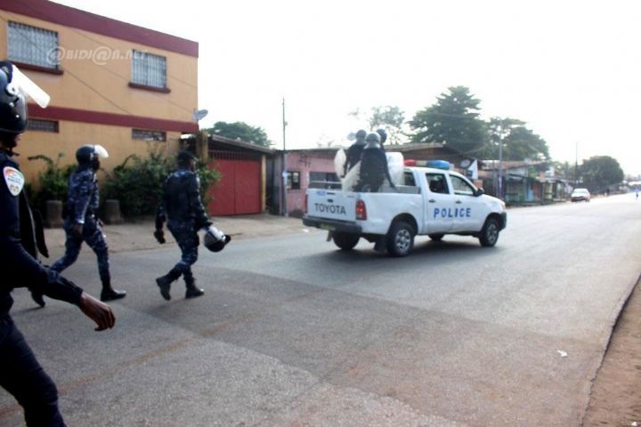 Côte d’Ivoire : la police nationale interpelle deux (02) individus à Marcory dans le cadre de “l’opération spéciale de lutte contre les vols portant sur les téléphones portables et objets divers”