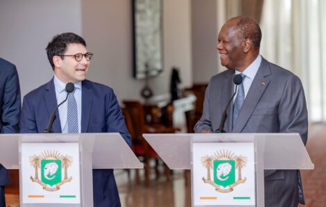 Le Chef de l’État, SEM Alassane Ouattara, a eu un entretien avec le Président-Directeur Général du Groupe Montage Gold.