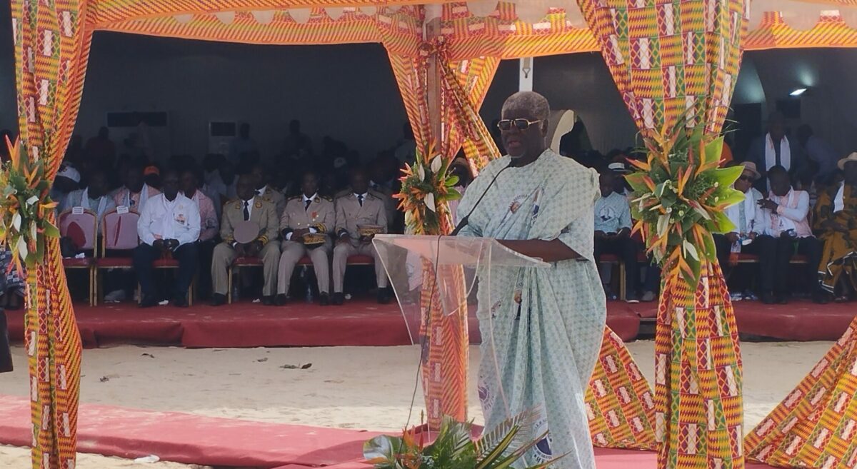 Le Premier ministre Robert Beugré Mambé a pris part au meeting d’hommage au président Alassane Ouattara ce samedi 11 mai 2024 à Dabou.