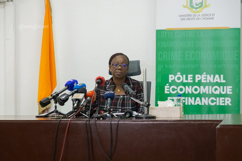 conference-de-presse-relative-au-proces-de-trafic-de-cocaine_puxsv5risw