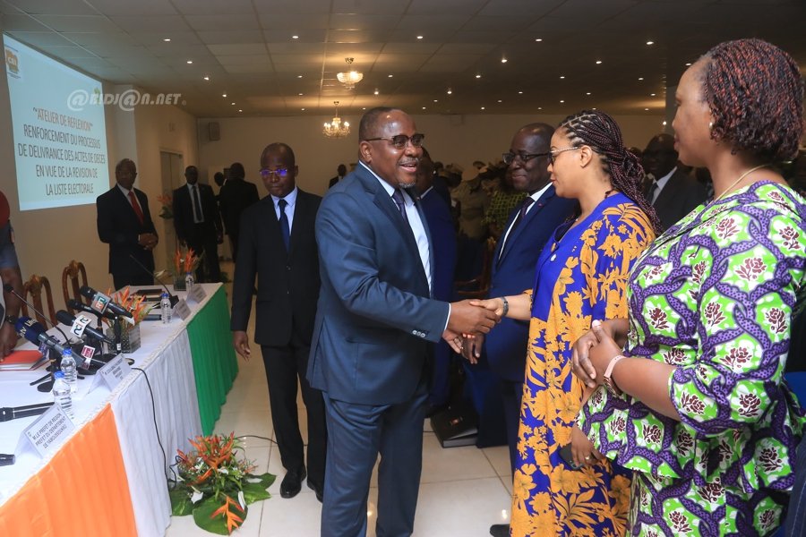 cote-d-ivoire-revision-de-la-liste-electorale-la-cei-mene-des-reflexion-sur_6f6j7gmiy8