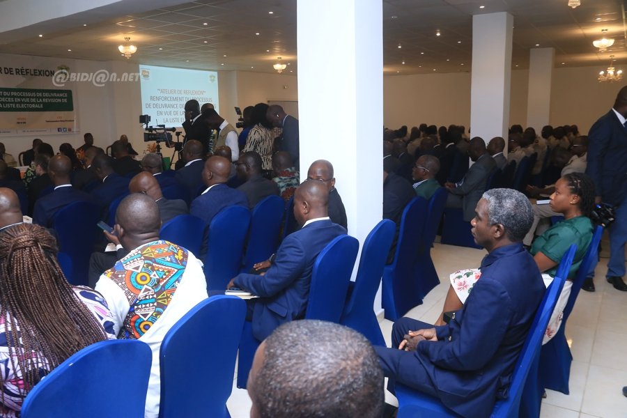 cote-d-ivoire-revision-de-la-liste-electorale-la-cei-mene-des-reflexion-sur_n0be3ubxuac