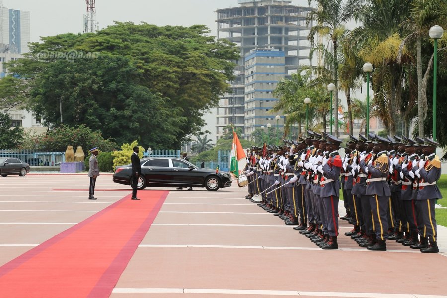 diplomatie-visite-du-travail-du-president-de-la-republique-du-senegal-bassi_5dfr2my9bf8
