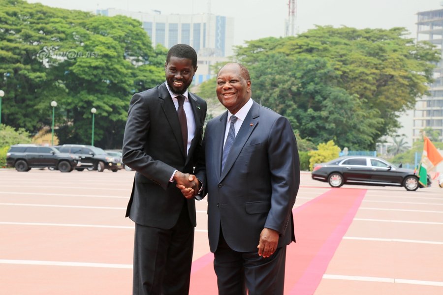 diplomatie-visite-du-travail-du-president-de-la-republique-du-senegal-bassi_6rb3bollbg