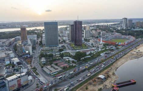 Côte d’Ivoire/Interdiction du Commerce Ambulant sur les grandes artères : lancement officiel de l’application des mesures d’interdictions “très prochainement “ (officiel).
