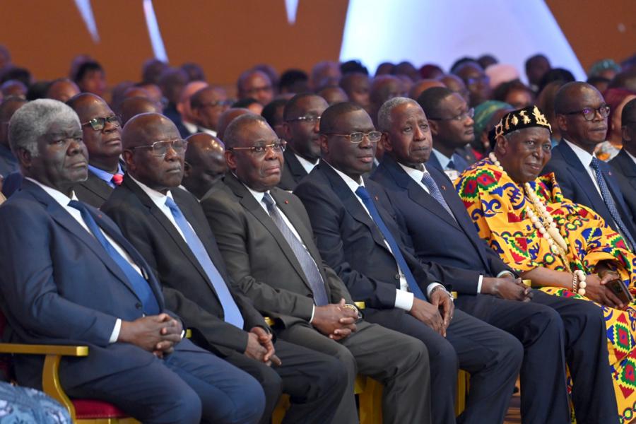 ceremonie-de-dedicace-du-livre-de-la-grande-chanceliere_7zlbkcxr5xs