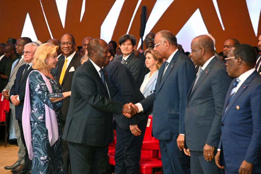 ceremonie-de-dedicace-du-livre-de-la-grande-chanceliere_c7ktpnoxqcd
