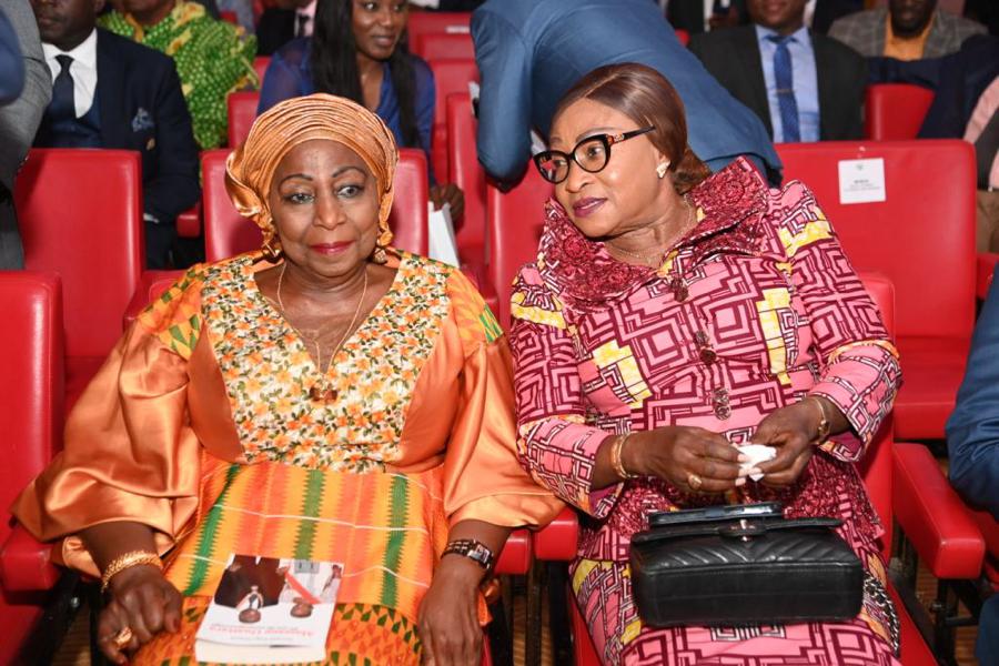 ceremonie-de-dedicace-du-livre-de-la-grande-chanceliere_oyoms0iw9bp