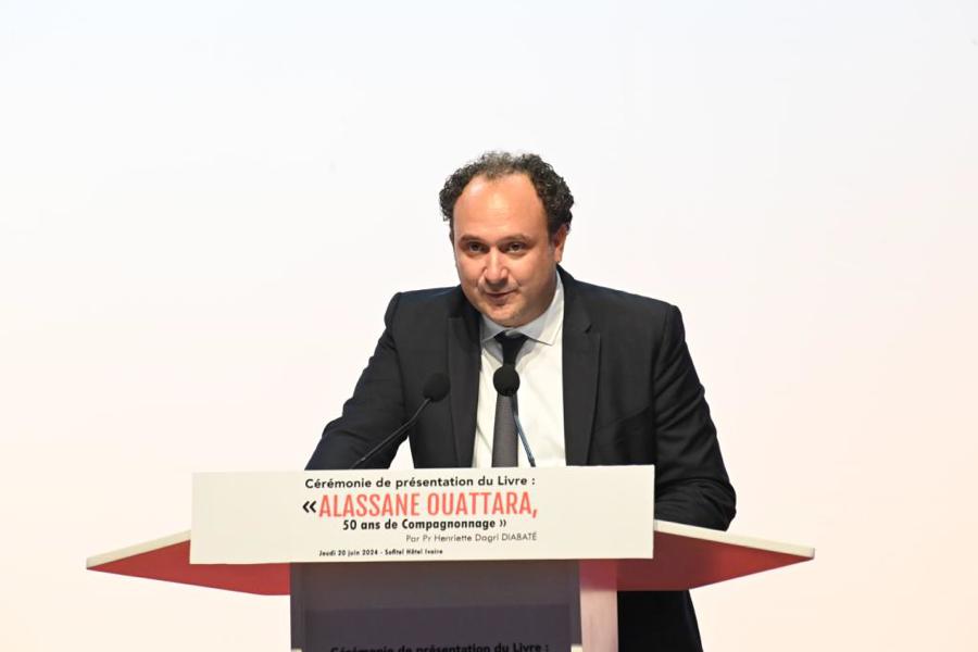 ceremonie-de-dedicace-du-livre-de-la-grande-chanceliere_promupo23xh