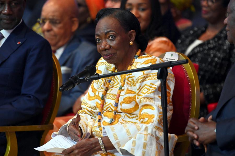 ceremonie-de-dedicace-du-livre-de-la-grande-chanceliere_qnact3n2k9
