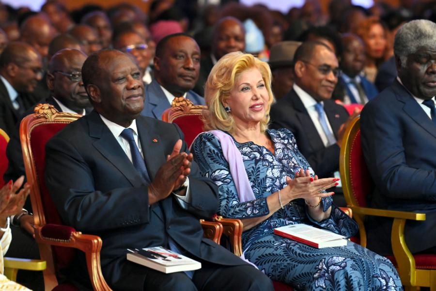 ceremonie-de-dedicace-du-livre-de-la-grande-chanceliere_xrpoeofw2e